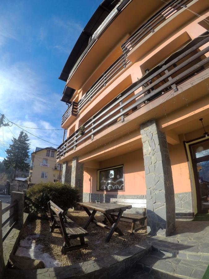 Pensiunea N.A.M Buşteni Exteriér fotografie